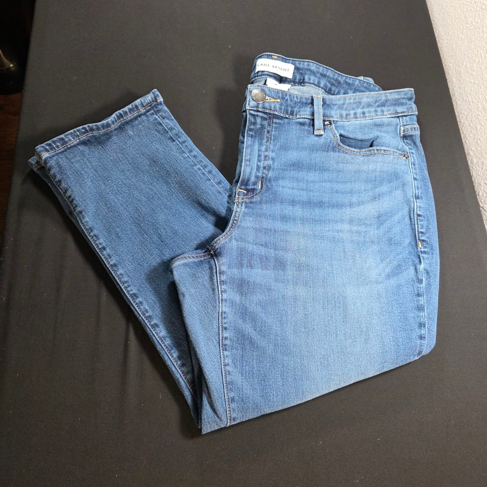 Lane Bryant Mid-Rise Girlfriend Crop Jeans Blue Flex Magic Waistband Size 14